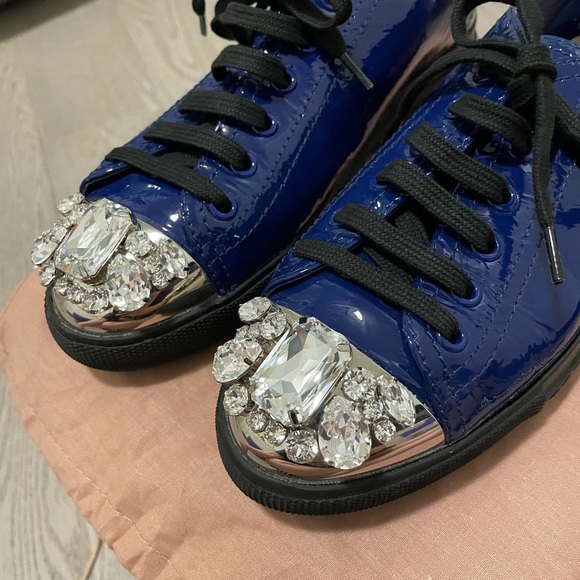 Authentic MiuMiu navy patent sneaker size 37 - Picture 3 of 6